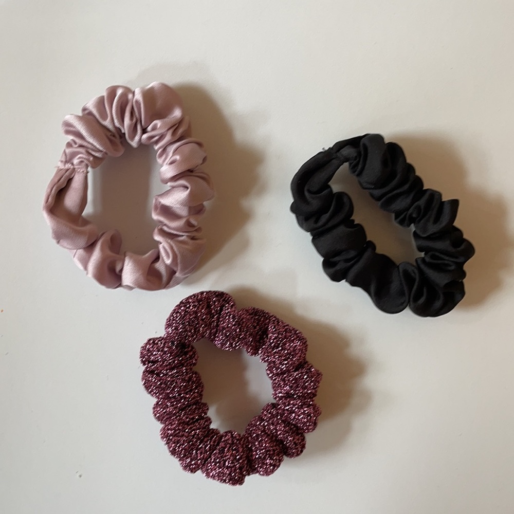 New Never Worn 3-Pack Scrunchie Set In Ornament Packaging